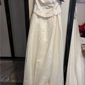 Morgan & Co. Elegant White Prom Dress